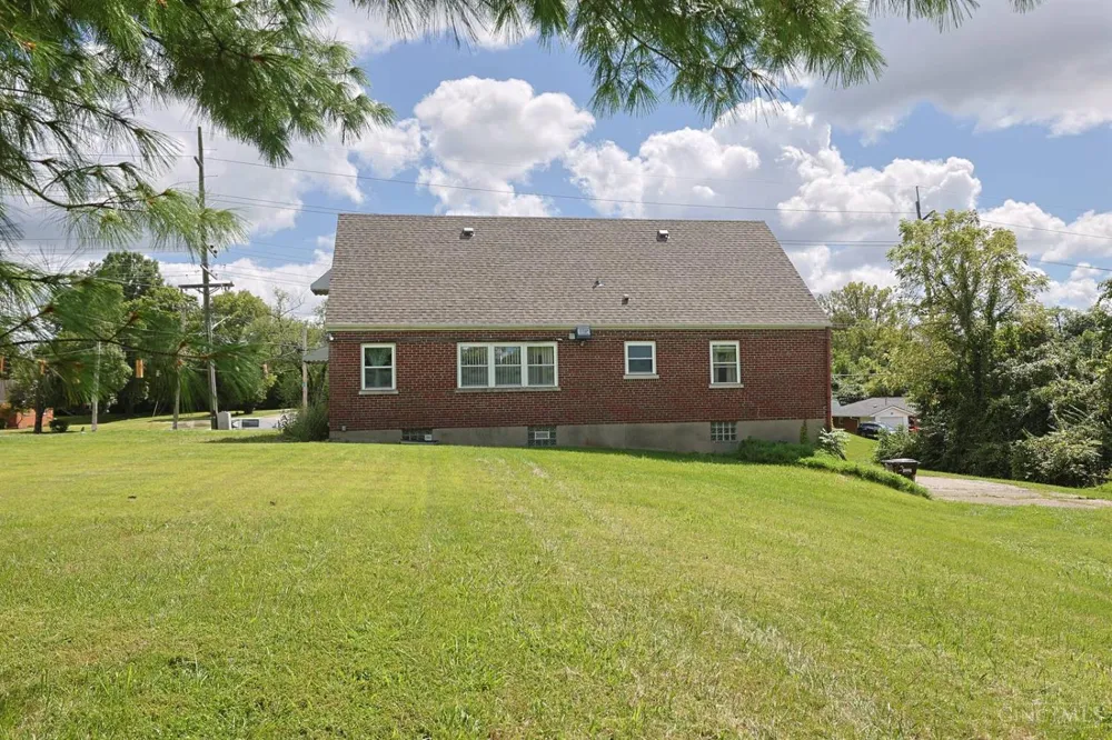 2312 Compton Road Springfield, OH 45231