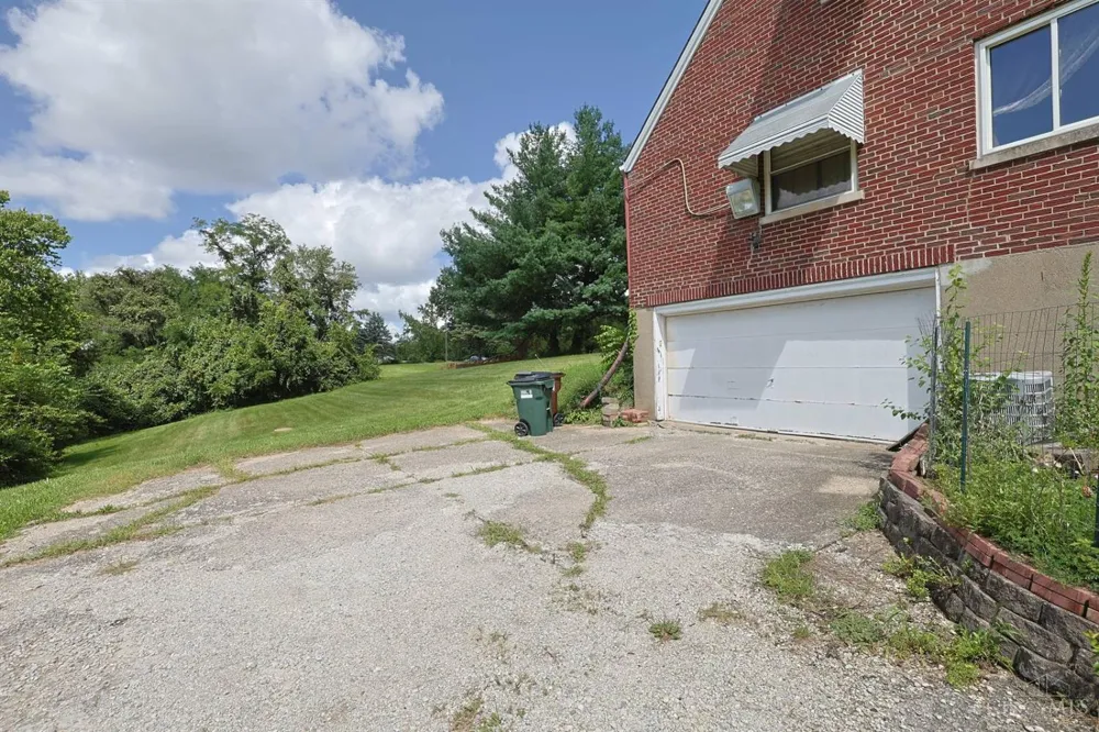2312 Compton Road Springfield, OH 45231