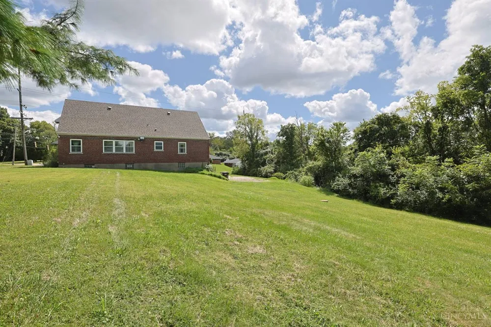 2312 Compton Road Springfield, OH 45231