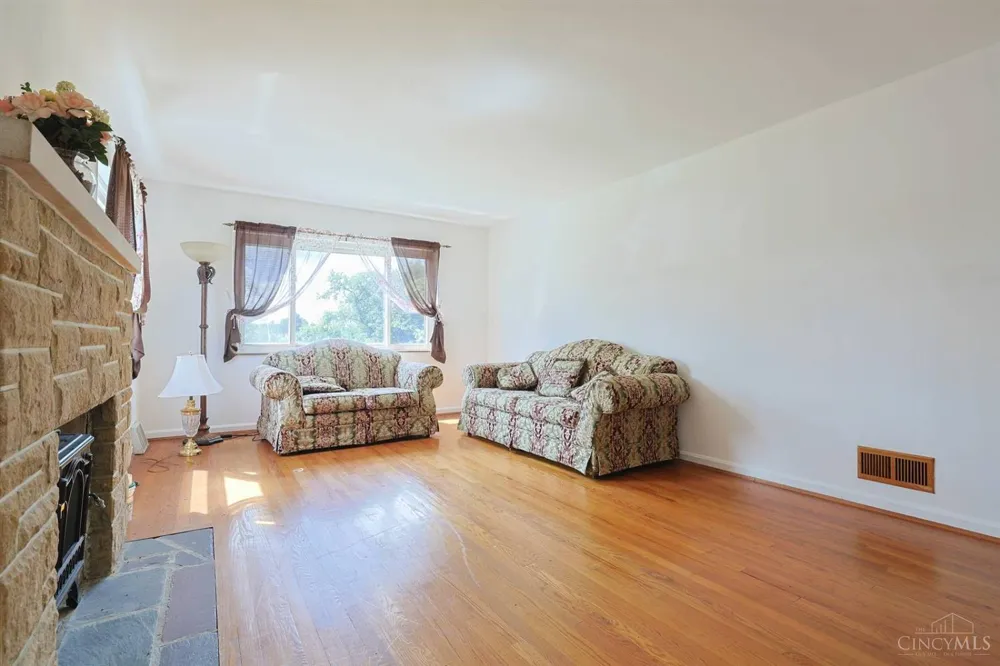 2312 Compton Road Springfield, OH 45231