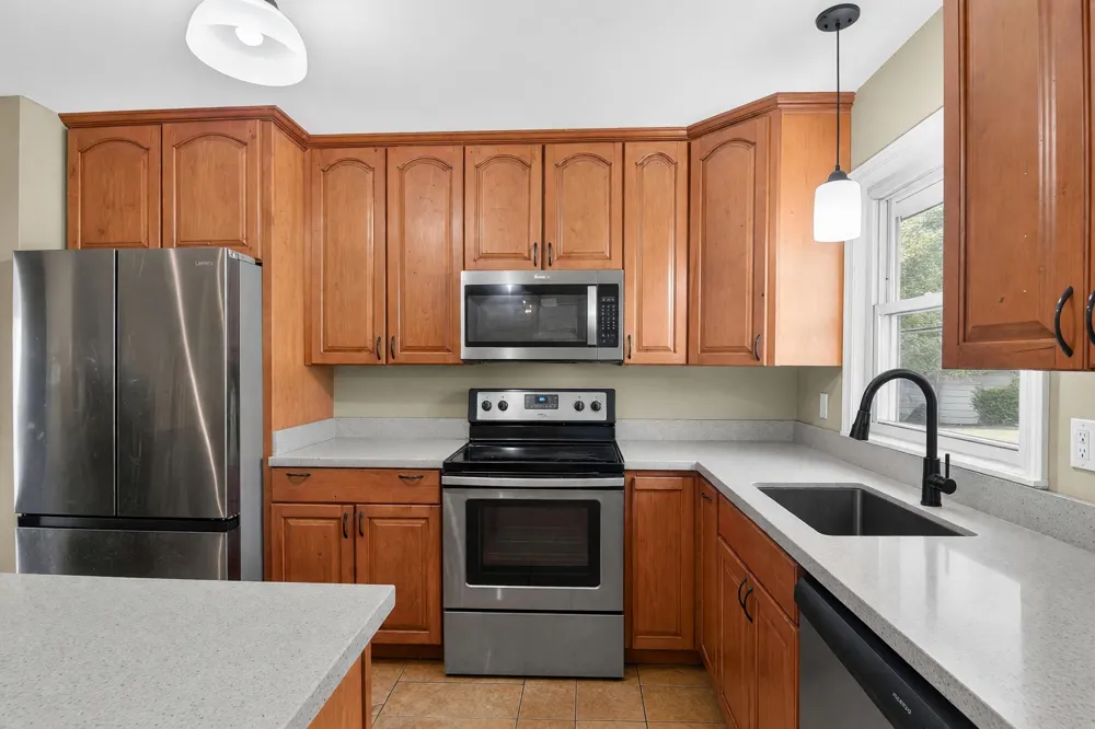 2706 Streamside Drive Columbus, IN 47203