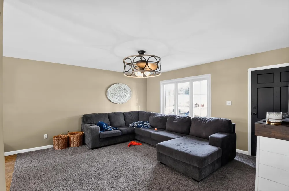 2706 Streamside Drive Columbus, IN 47203
