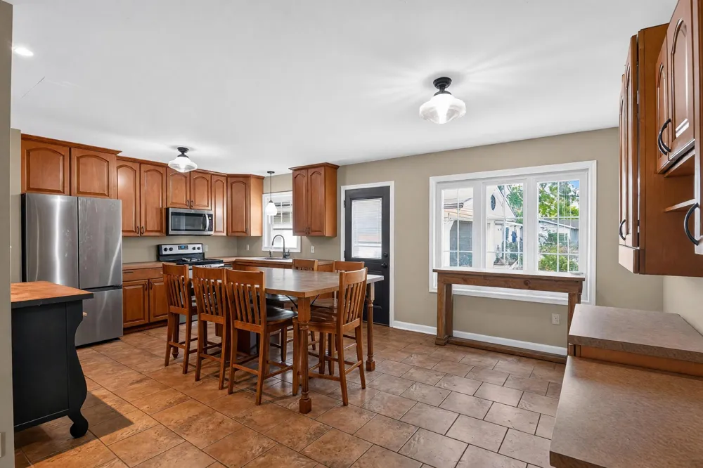 2706 Streamside Drive Columbus, IN 47203