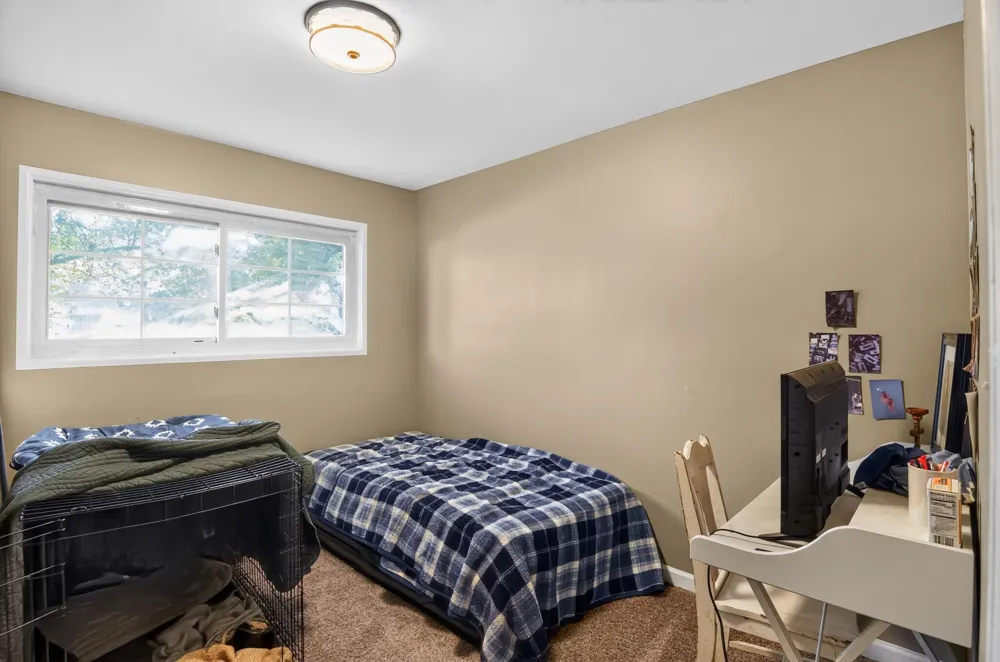 2706 Streamside Drive Columbus, IN 47203