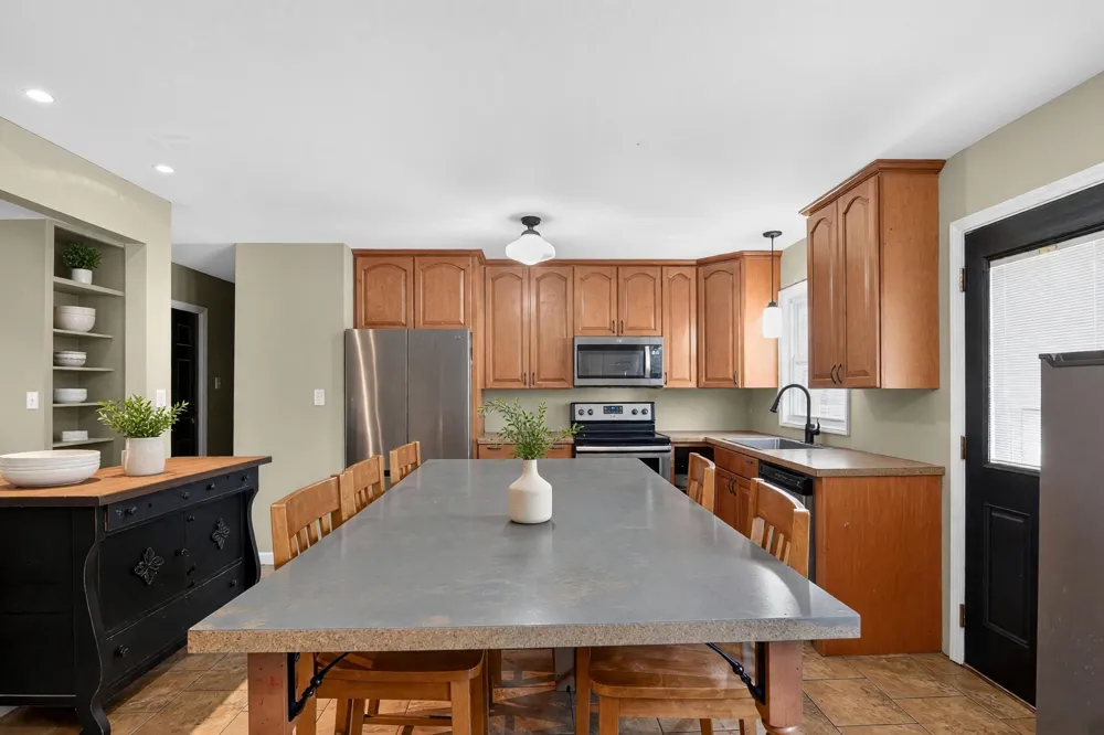 2706 Streamside Drive Columbus, IN 47203