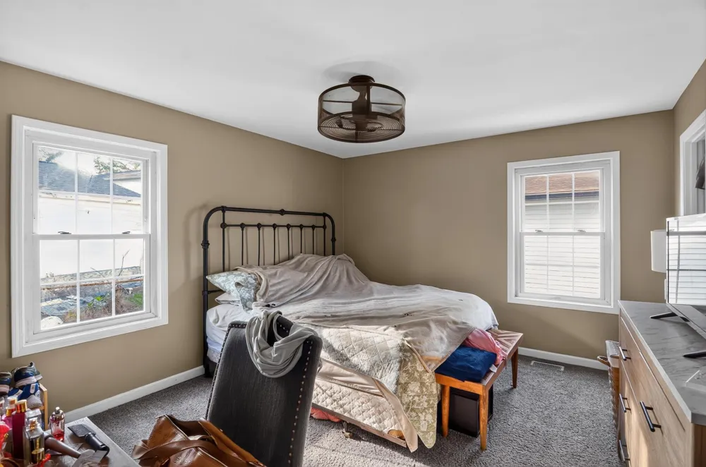 2706 Streamside Drive Columbus, IN 47203