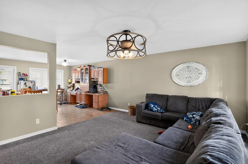 2706 Streamside Drive Columbus, IN 47203