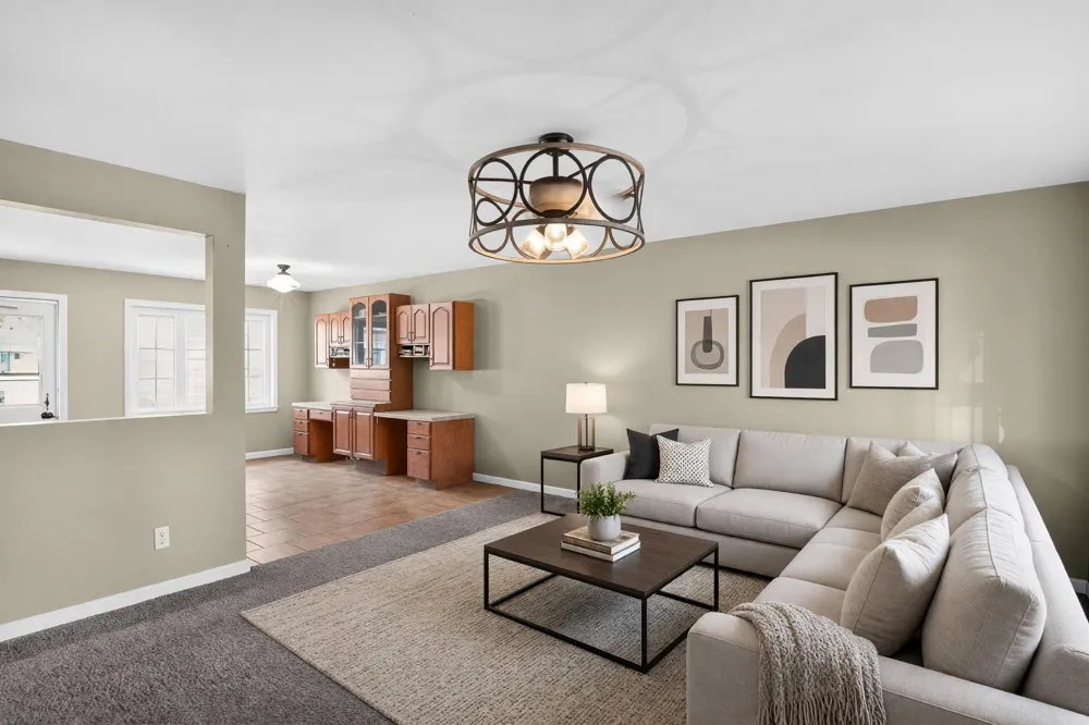 2706 Streamside Drive Columbus, IN 47203