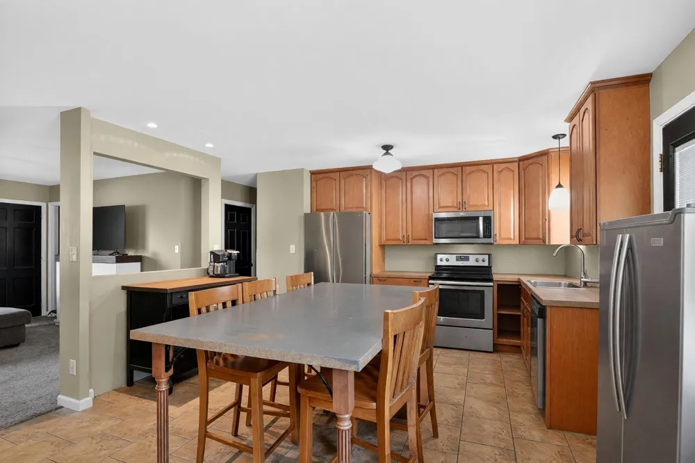 2706 Streamside Drive Columbus, IN 47203