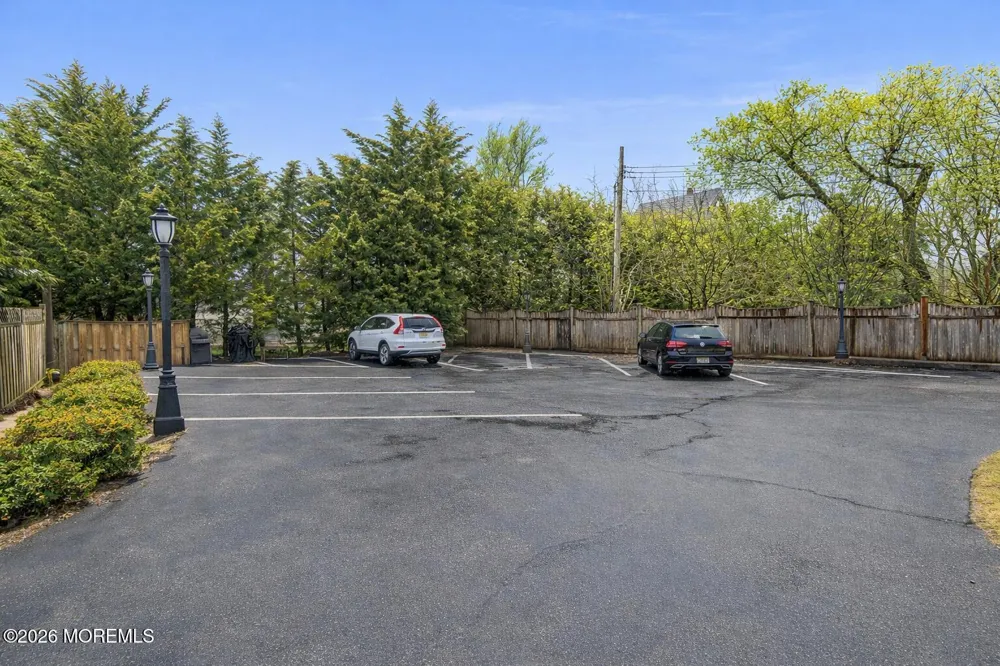2 Shrewsbury Drive #1A Rumson, NJ 07760