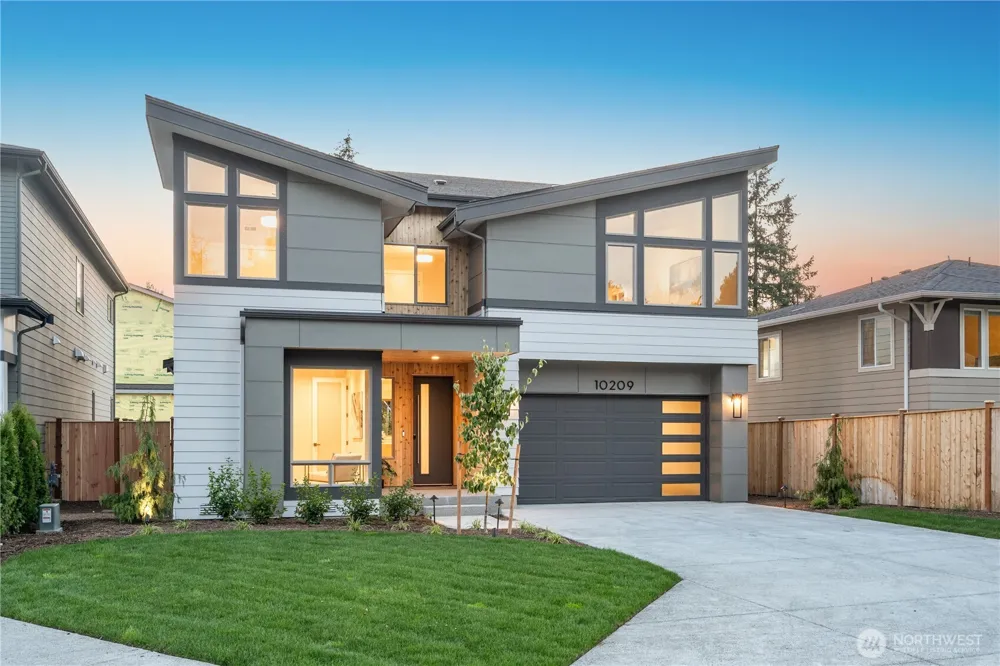 10209 125th Avenue NE Kirkland, WA 98033