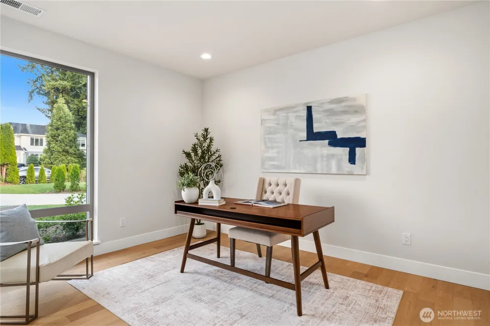 10209 125th Avenue NE Kirkland, WA 98033