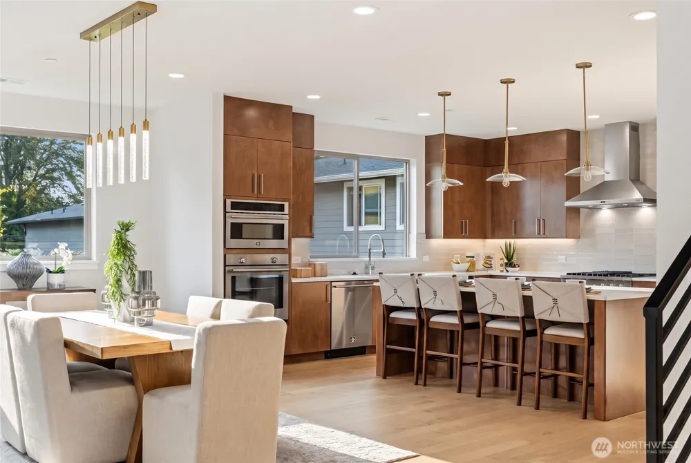 10209 125th Avenue NE Kirkland, WA 98033