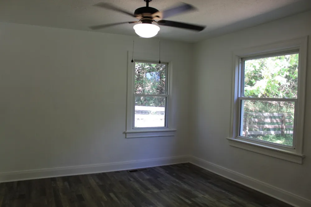 78 College St Erin, TN 37061