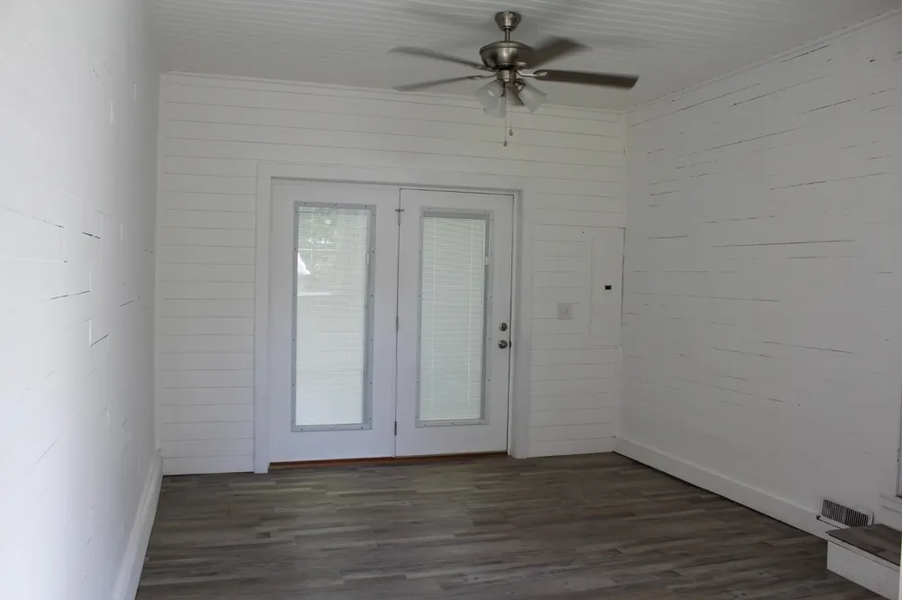 78 College St Erin, TN 37061