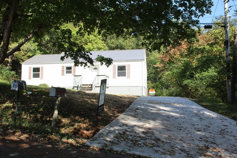 78 College St Erin, TN 37061