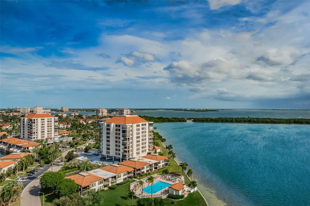 6287 BAHIA DEL MAR CIRCLE #113 St Petersburg, FL 33715
