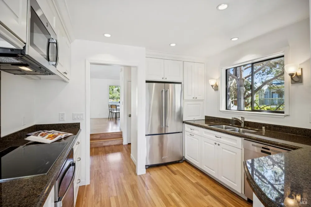 94 Eucalyptus Knoll Street ##94 Mill Valley, CA 94941