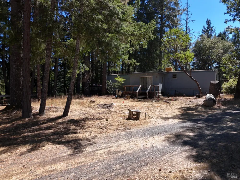 4501 Lakewood Drive Willits, CA 95490