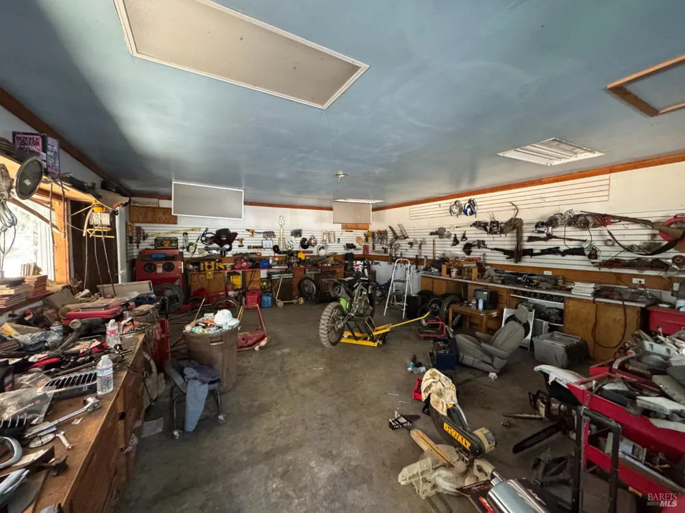 4501 Lakewood Drive Willits, CA 95490