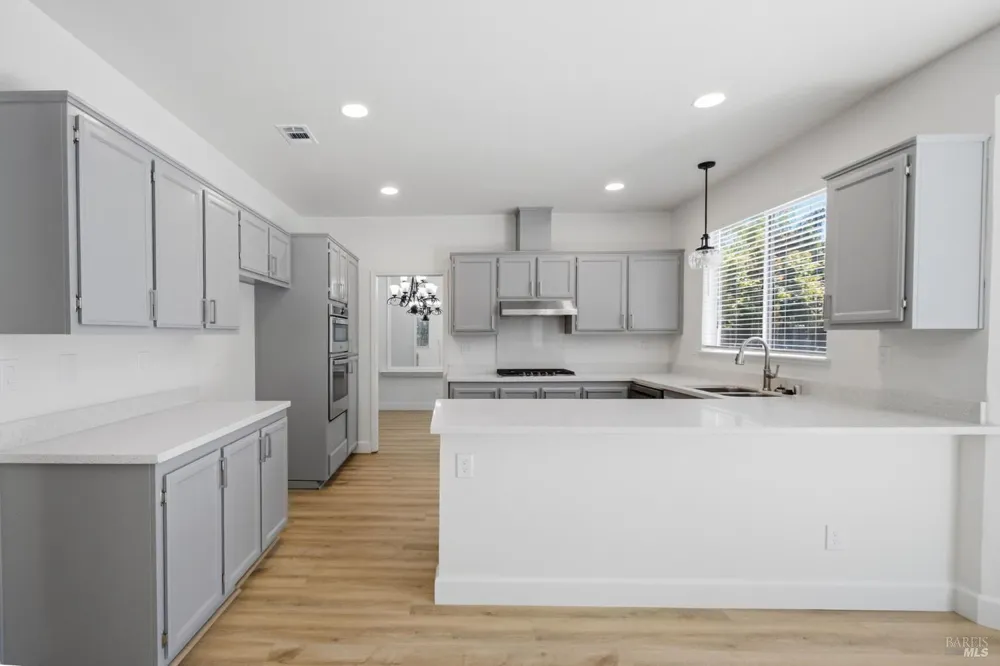 740 Shannon Drive Vacaville, CA 95688