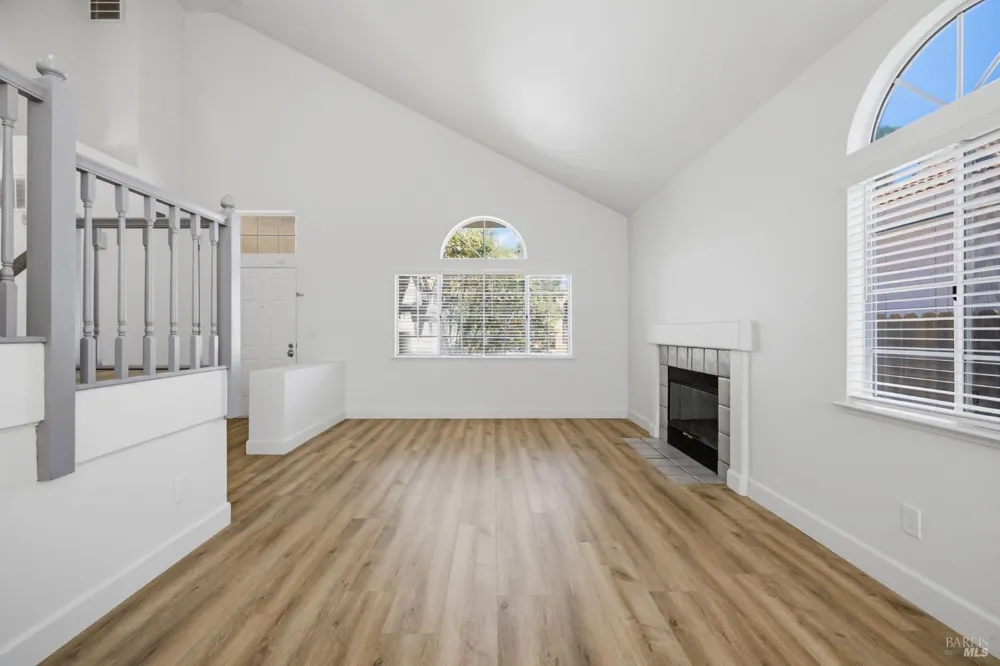 740 Shannon Drive Vacaville, CA 95688