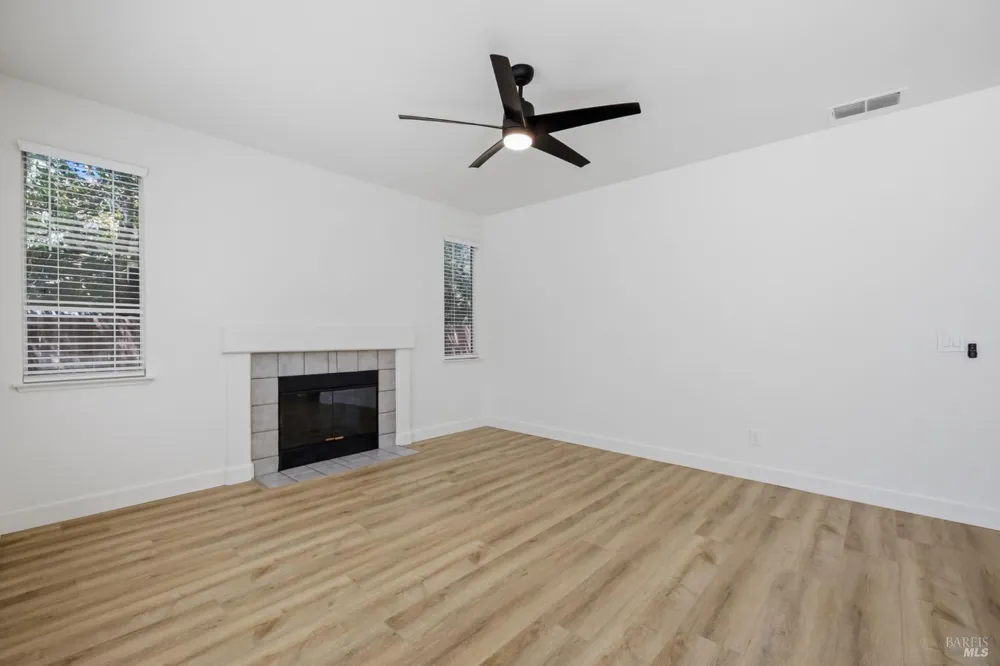 740 Shannon Drive Vacaville, CA 95688