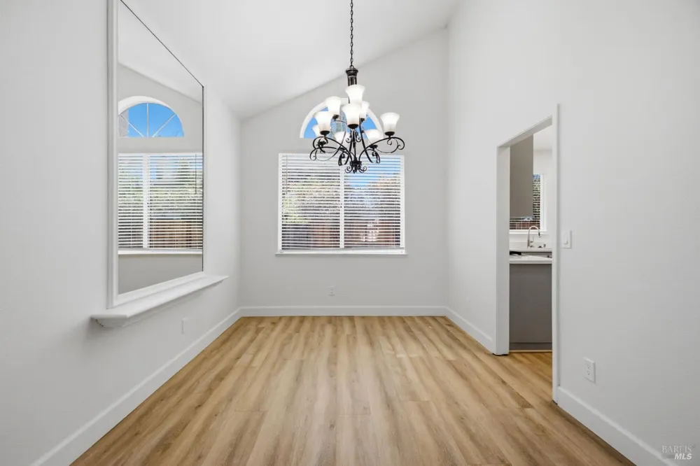 740 Shannon Drive Vacaville, CA 95688