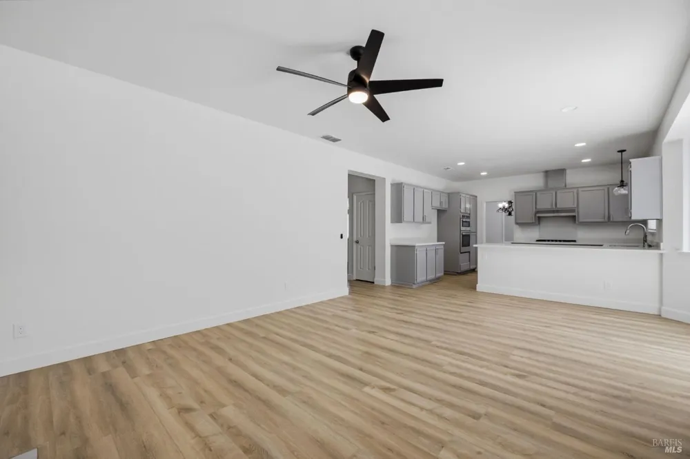 740 Shannon Drive Vacaville, CA 95688
