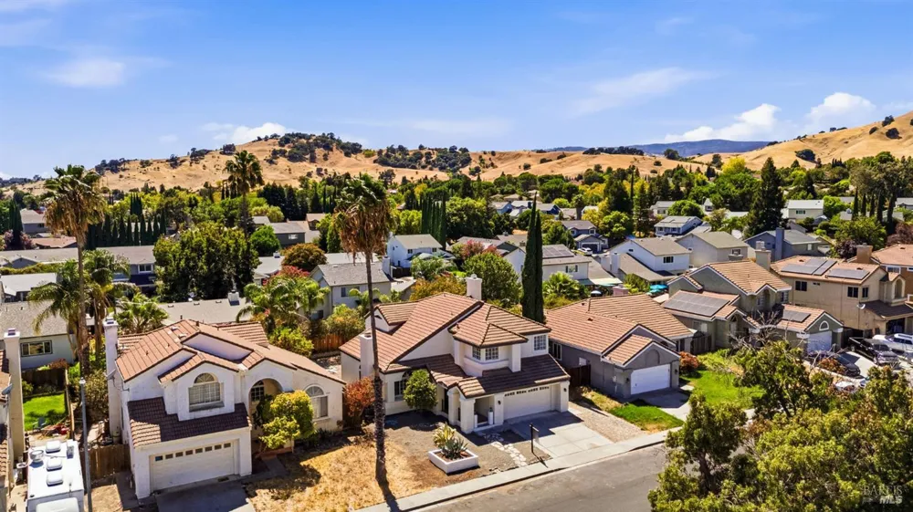 740 Shannon Drive Vacaville, CA 95688