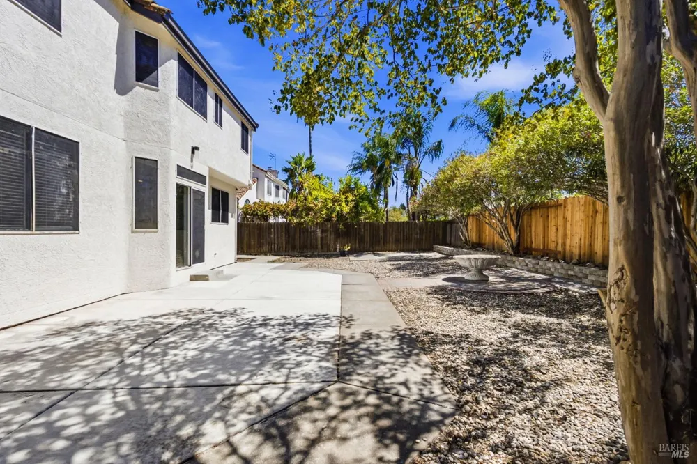 740 Shannon Drive Vacaville, CA 95688