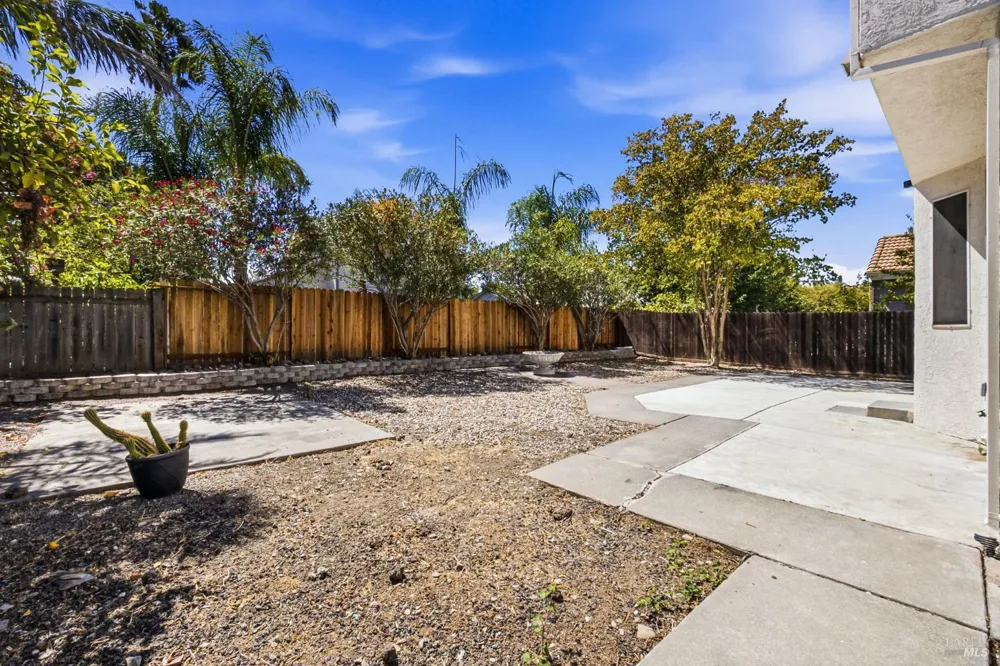 740 Shannon Drive Vacaville, CA 95688
