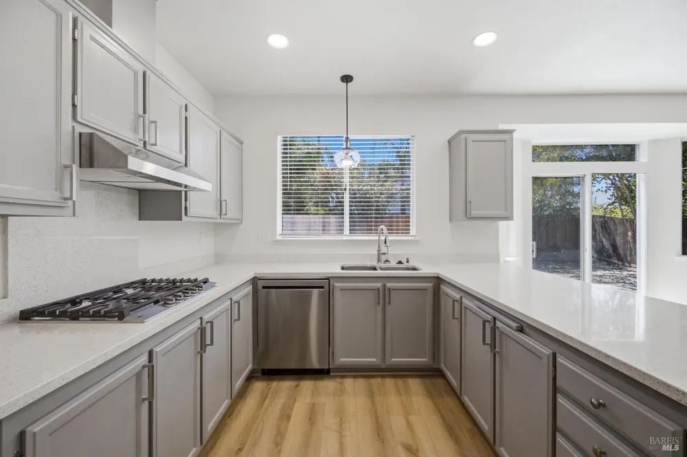 740 Shannon Drive Vacaville, CA 95688