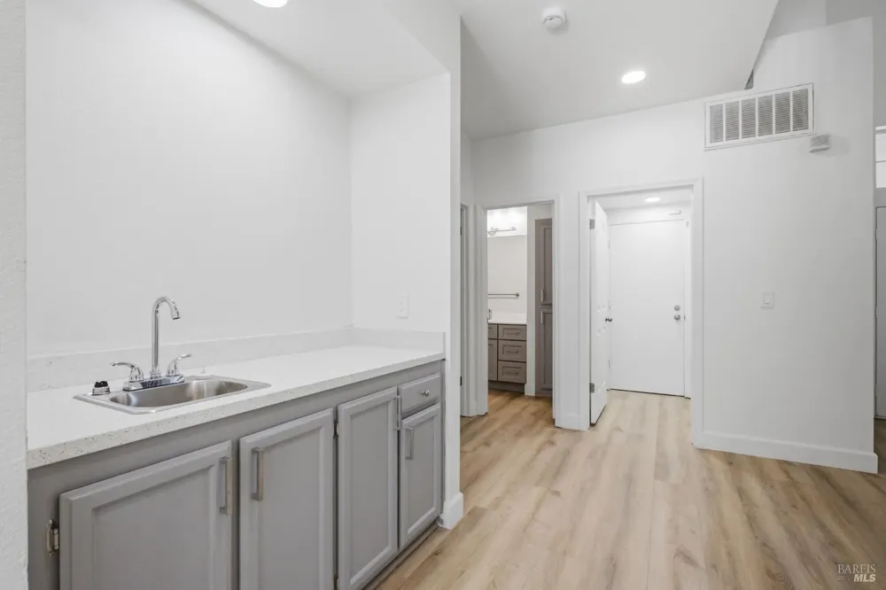 740 Shannon Drive Vacaville, CA 95688