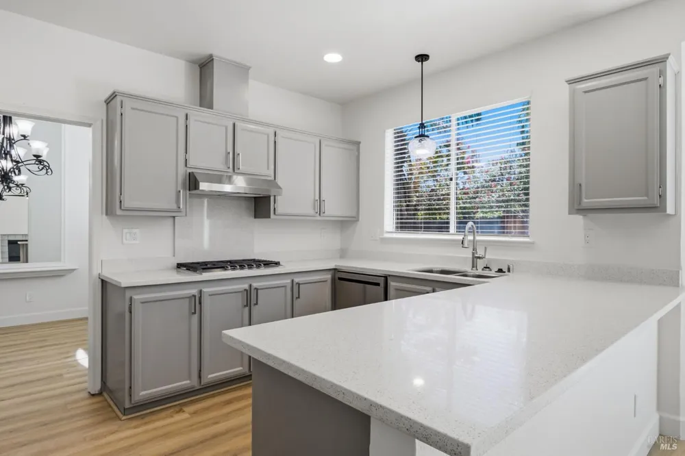 740 Shannon Drive Vacaville, CA 95688