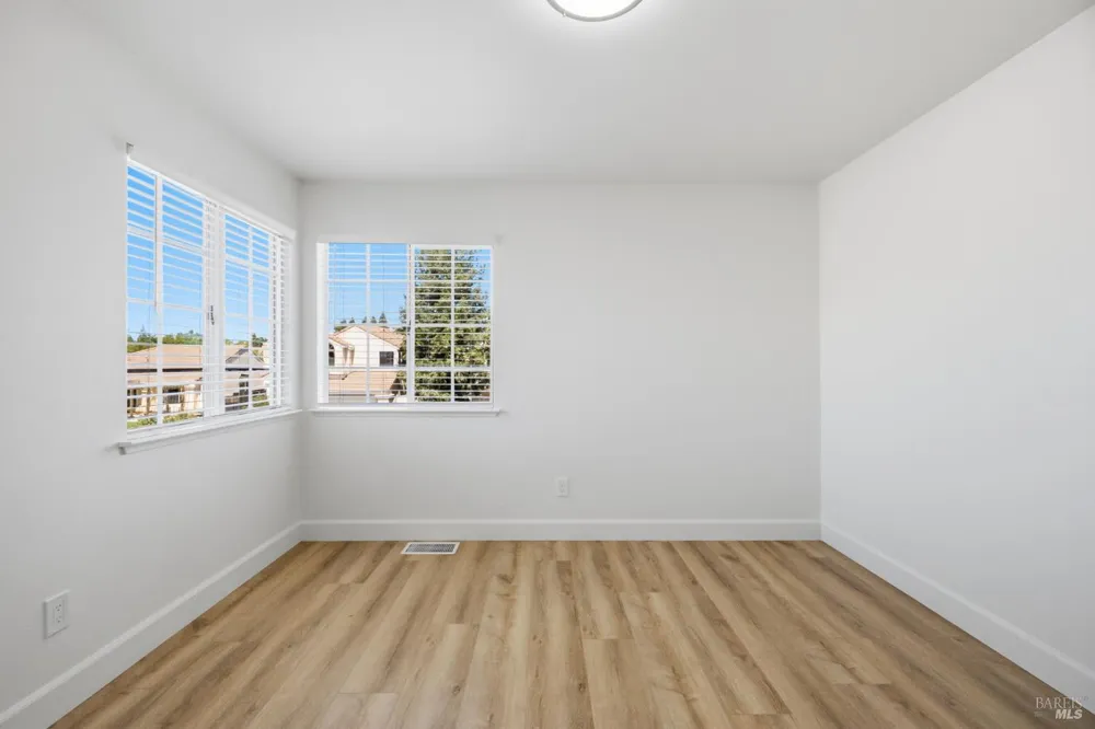 740 Shannon Drive Vacaville, CA 95688