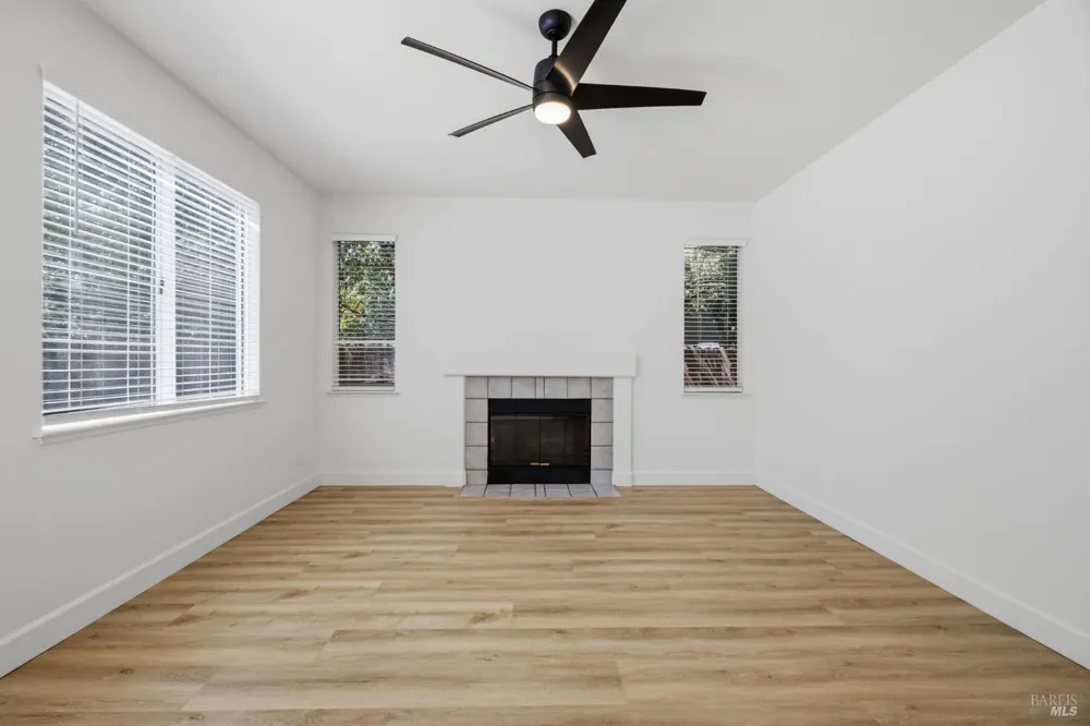 740 Shannon Drive Vacaville, CA 95688