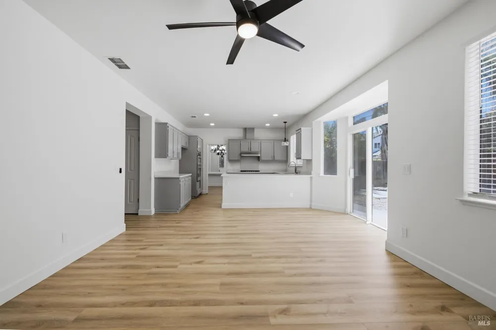 740 Shannon Drive Vacaville, CA 95688