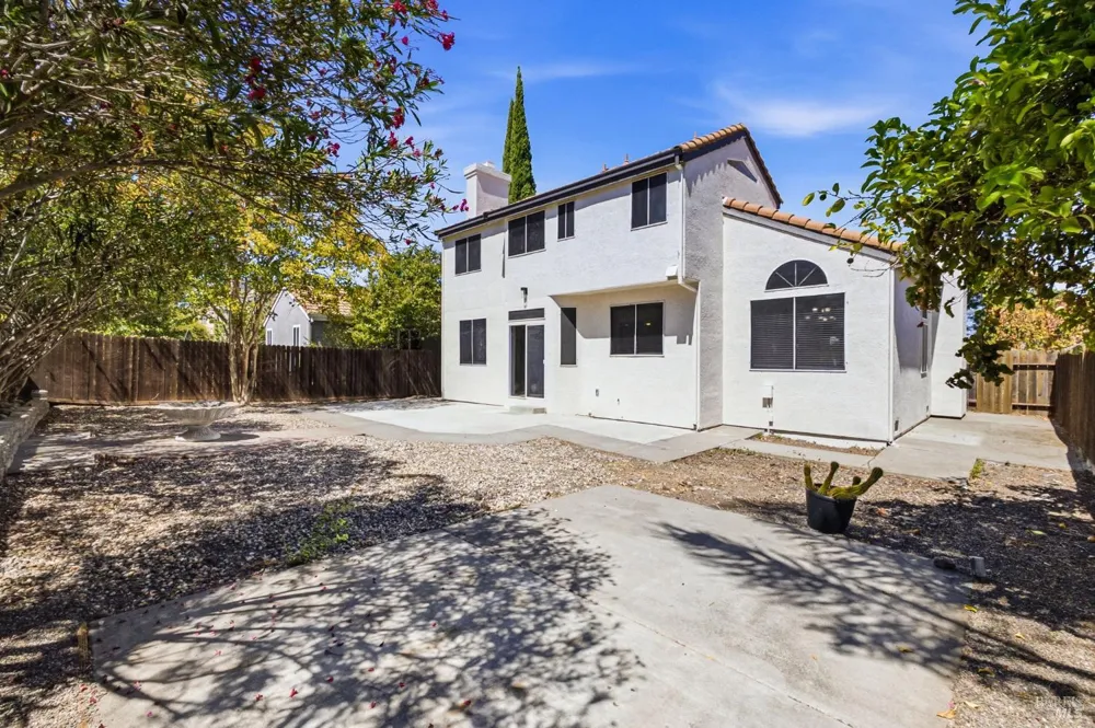 740 Shannon Drive Vacaville, CA 95688