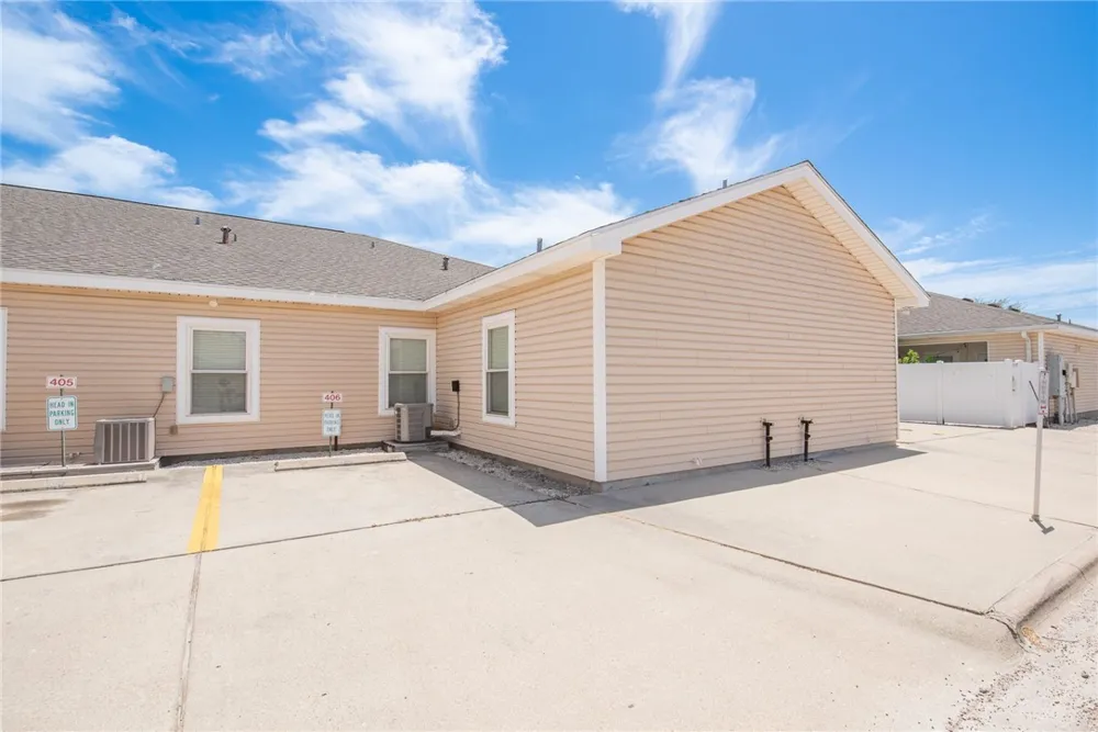 15209 S Padre Island Drive #406 Corpus Christi, TX 78418