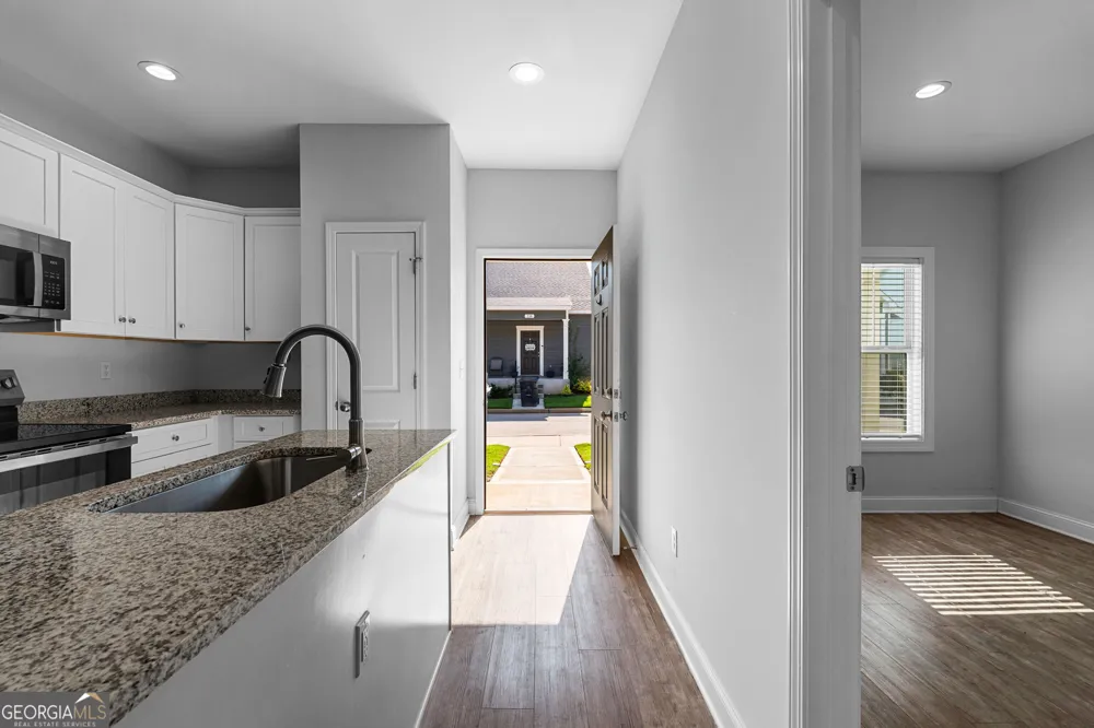 107 Lenox CIR LaGrange, GA 30241