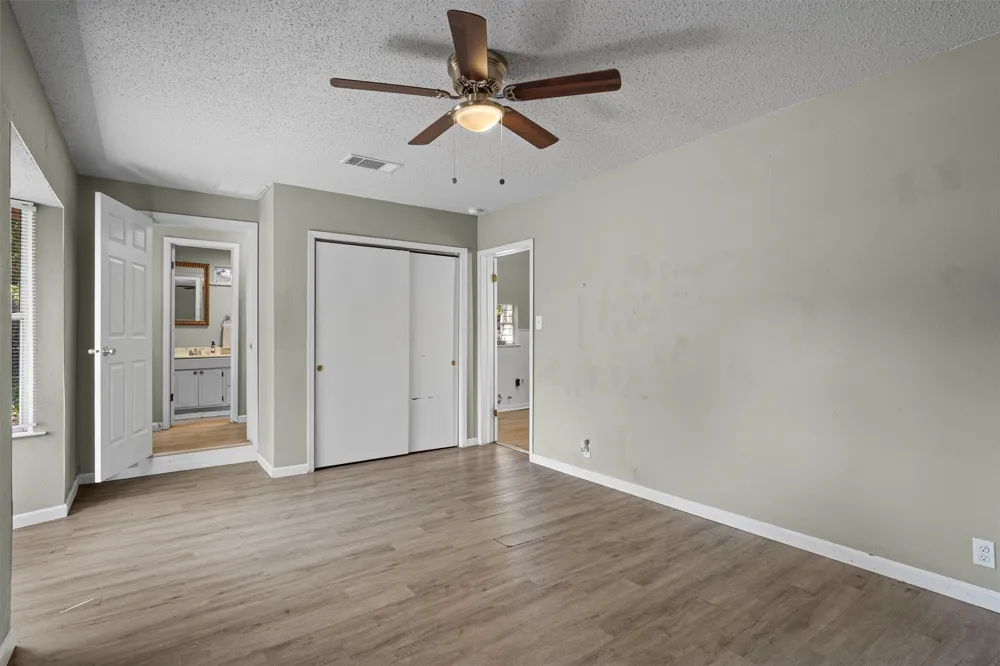 1121 Lexington Street Taylor, TX 76574