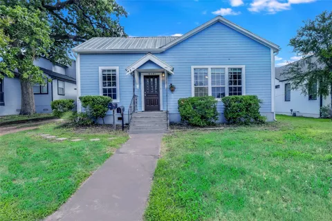 609 W 35th Street