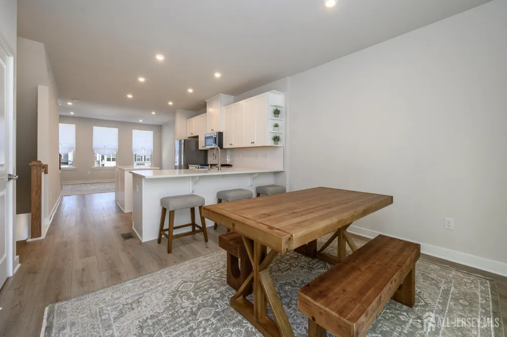 5 Pelham Lane Bayville, NJ 08721
