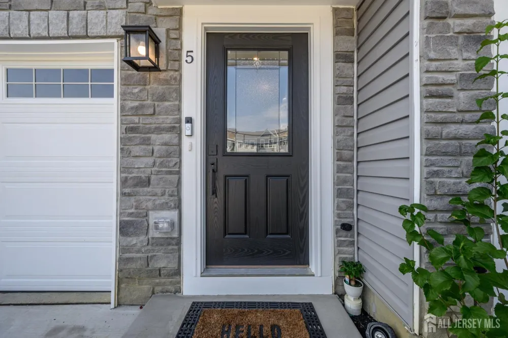 5 Pelham Lane Bayville, NJ 08721