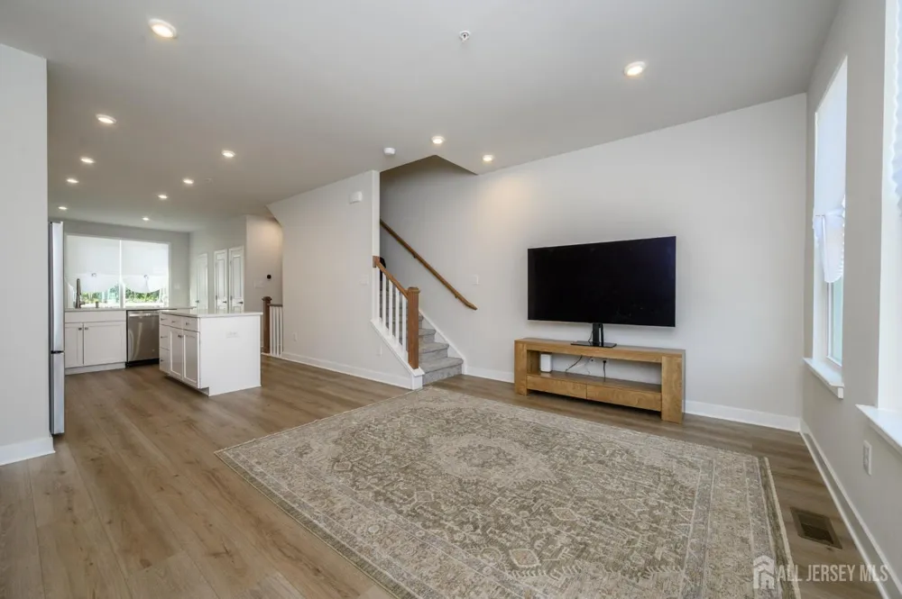 5 Pelham Lane Bayville, NJ 08721