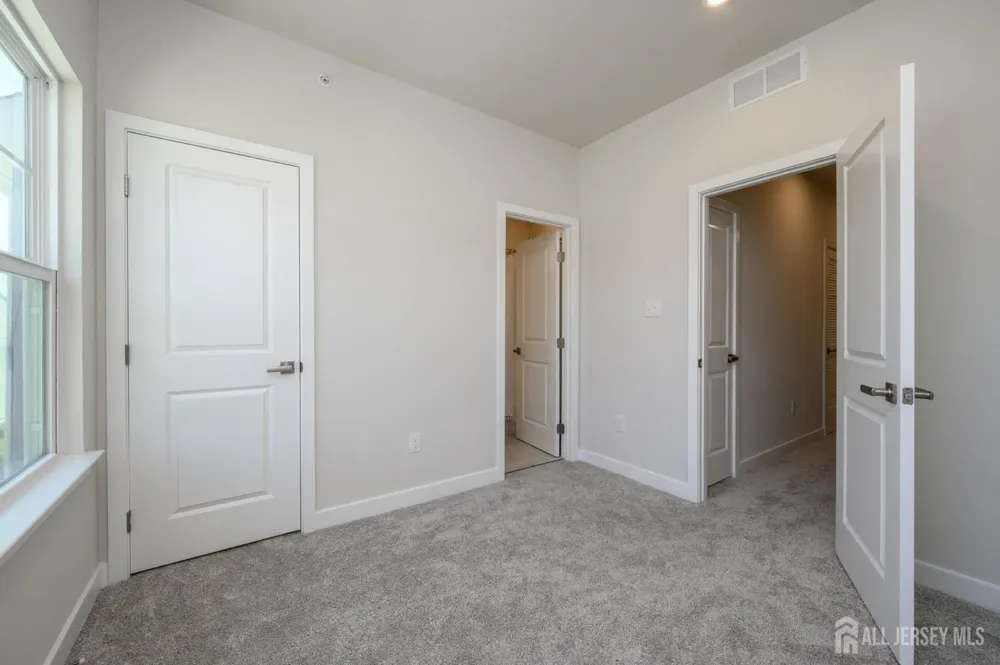 5 Pelham Lane Bayville, NJ 08721