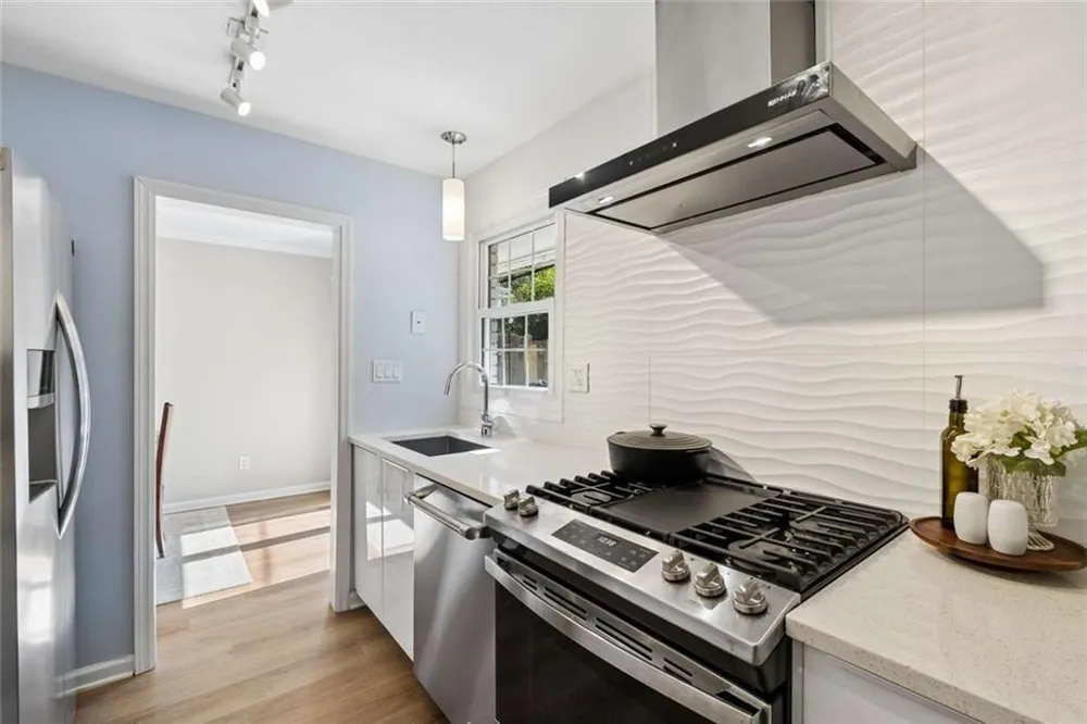 136 NW Peachtree Memorial Drive NW #VA 1 Atlanta, GA 30309