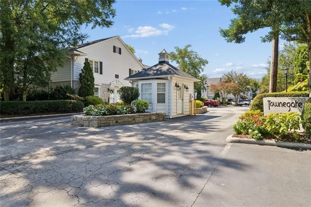 136 NW Peachtree Memorial Drive NW #VA 1 Atlanta, GA 30309