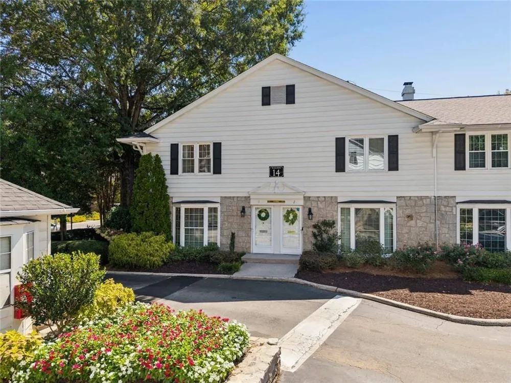 136 NW Peachtree Memorial Drive NW #VA 1 Atlanta, GA 30309